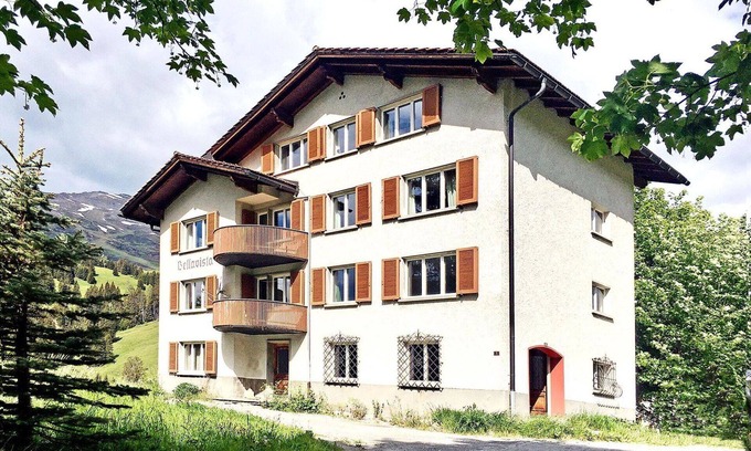 Parpan Apartment | Beautiful apartment for 4 guests with WIFI, TV and balcony