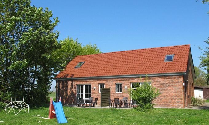 Bunde House | Beautiful apartment in villa for 7 people with WIFI, TV, terrace and pets allowed
