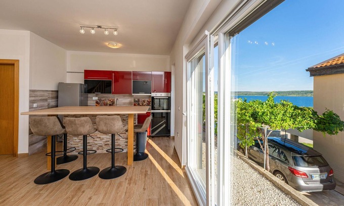 Rtina Apartment | Beautiful apartment in Rtina with WiFi
