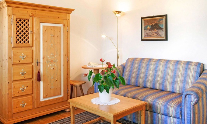 Postal Apartment | Beautiful apartment for 3 people with A/C, pool, WIFI, hot tub, TV, balcony and pets allowed