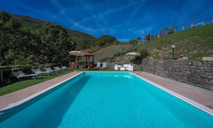Cutigliano Apartment | Beautiful apartment for 6 people with pool, WIFI, TV, veranda and pets allowed