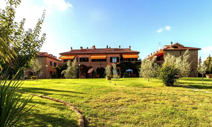 Sughera Apartment | Beautiful apartment with WIFI, A/C, pool, TV, patio and panoramic view, close to San Gimignano