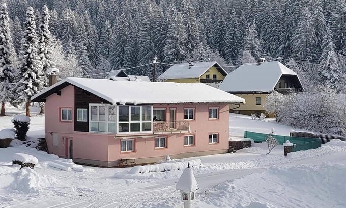 Arriach Apartment | Beautiful apartment with mountain views