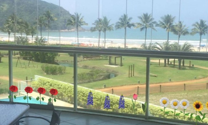 Riviera de Sao Lourenco Apartment | Beautiful Apt - 3 Bed + 1Empr 20 meters from the Beach