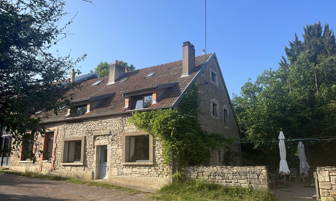 Beurizot House | Beautiful artist's house in canalside village