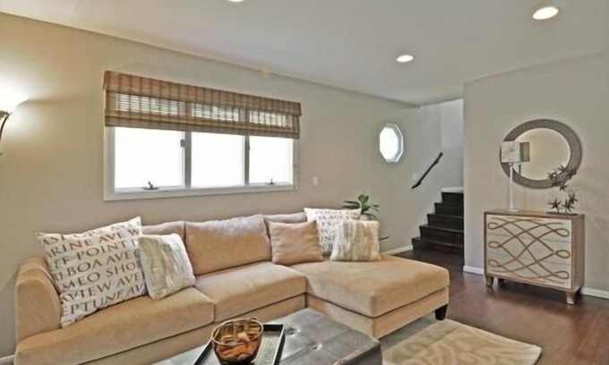 The Strand House | Beautiful Beach Home . Steps To The Beach And Town .5 Star Amenities