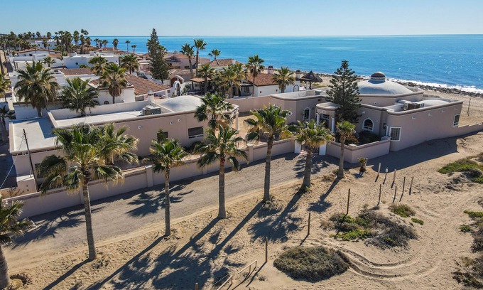 Las Conchas House | BEAUTIFUL BEACHFRONT LAS CONCHAS HOME WITH PRIVATE CASITA