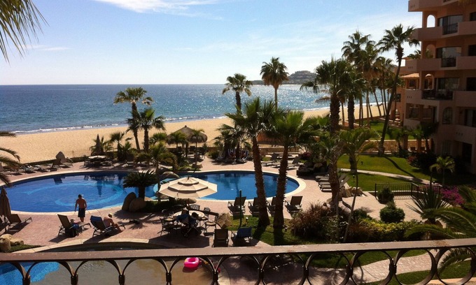 San Jose del Cabo Condo | Beautiful Beachfront Condo in Luxurious El Zalate Los Cabos - Ocean Views