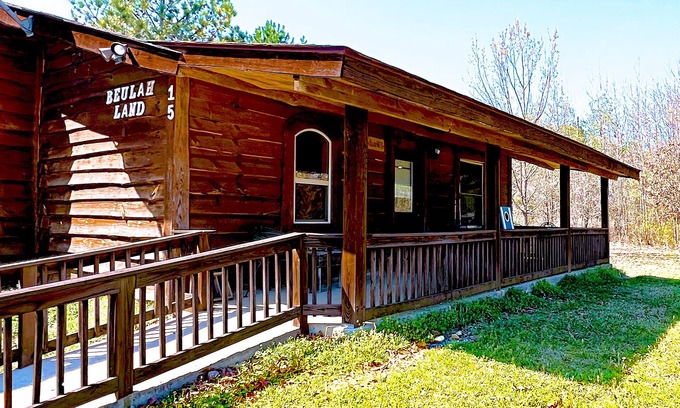 Murfreesboro Cabin | Beautiful Cabin 8 minutes from The Crater of Diamonds