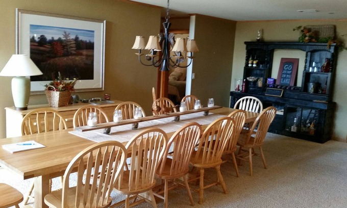 Arkdale Condo | Beautiful Castle Rock Lake 3 Bedroom Penthouse Condo