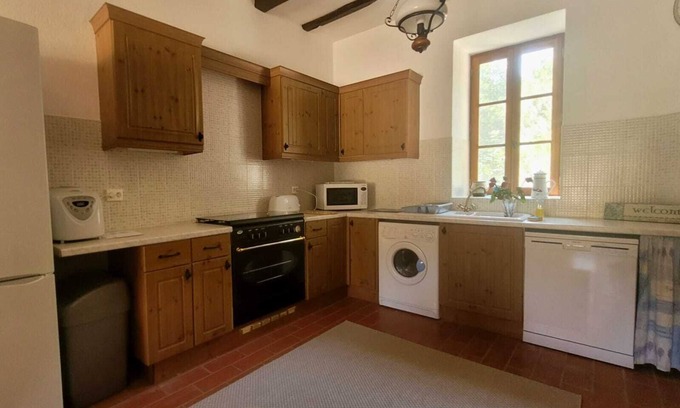 Saint-Mathieu House | Beautiful Coach House with its own private garden