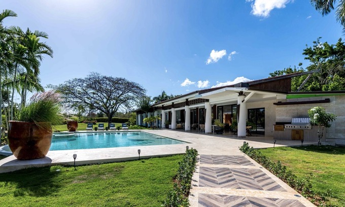 Las Piedras Villa | Beautiful & Comfortable 5Bdr Villa CDC/Pool, BBQ