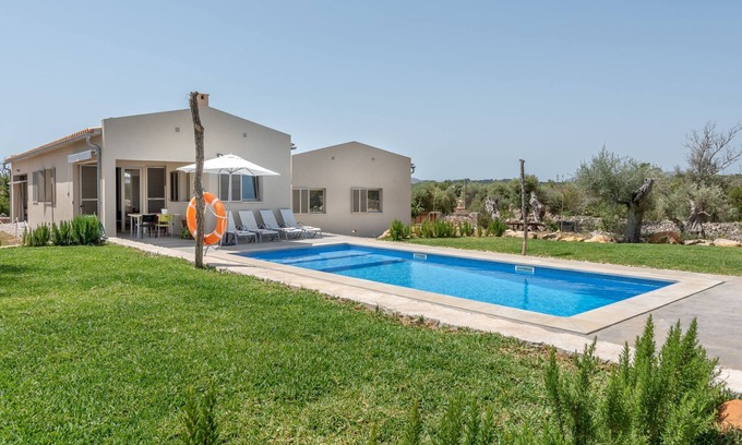 Arta Villa | Beautiful Country House with Pool, Garden, Terrace & Wi-Fi