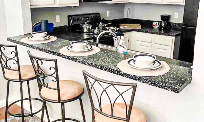 Duncanville House | 🌟Beautiful Dallas/ Duncanville townhome❗️W/Patio 5star host on other sites