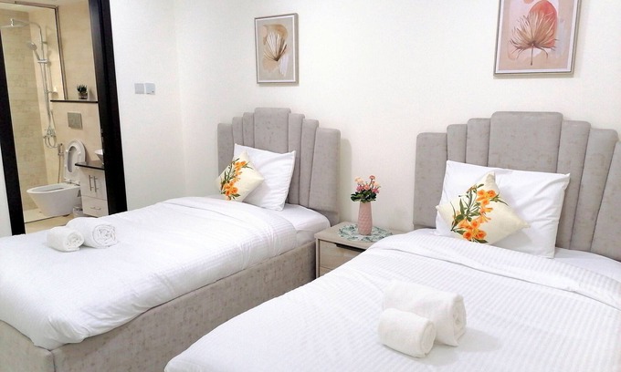 Jumeirah Village Triangle Apartment | Beautiful deluxe 1 BHK apartment in JVT