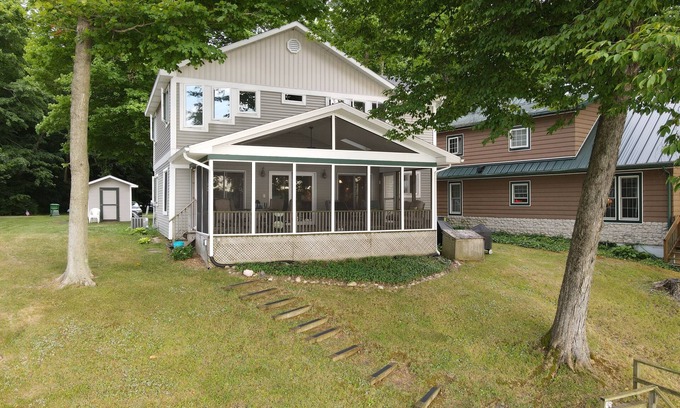 Cassopolis House | Beautiful Diamond Island 4-bedroom house with Private Dock, AC, and WiF