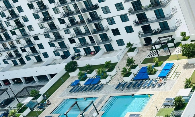 Doral Apartment | Beautiful Doral Apartment