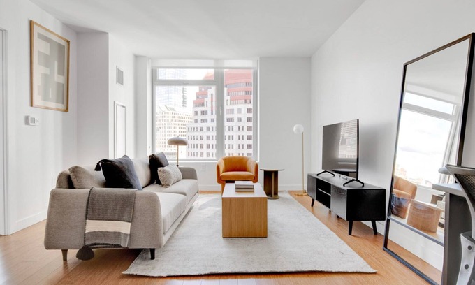 Chinatown Apartment | Beautiful Downtown 1BR w/Gym & W/D, near South Station, by Blueground