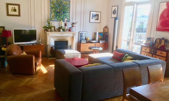 Porte-Saint-Martin Apartment | BEAUTIFUL FAMILY APARTMENT IN THE HEART OF PARIS (130m2)