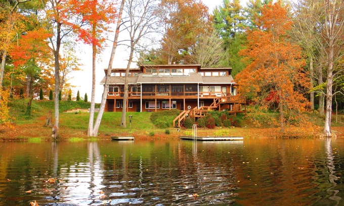Arden Cabin | Beautiful Family Lodge on a Private Lake set in 20 secluded acres