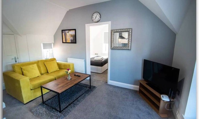 Maidstone Apartment | Beautiful Flat in Maidstone - Sleeps 3