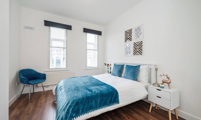 Coldharbour Apartment | Beautiful Flat Near the Center 11 min by tube