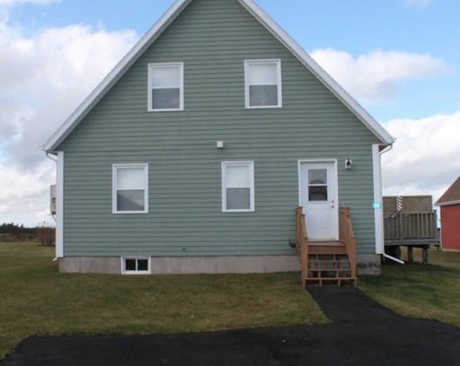 Cavendish Cabin | Beautiful, Four Bedroom, Cottage Bordering Cavendish National Park Beach