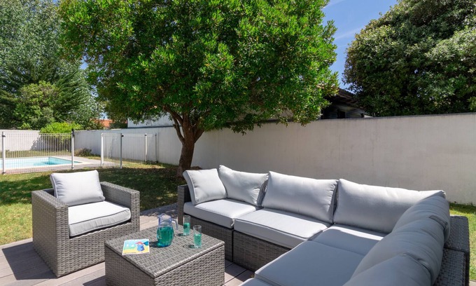 Les Portes-en-Re House | Beautiful friendly & comfortable house at Les Portes, 4 bedrooms and heated pool