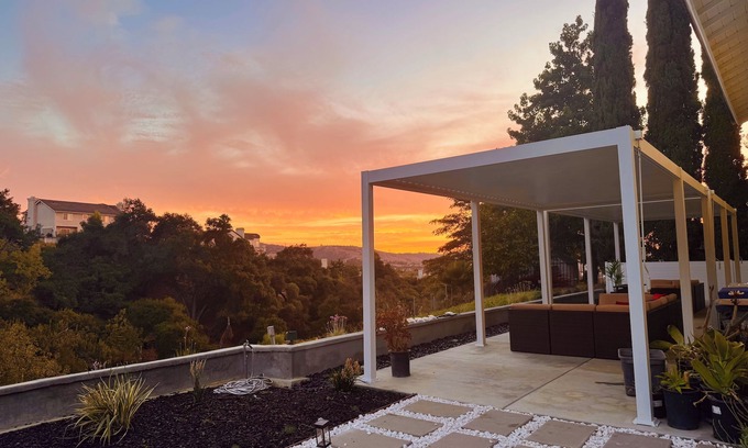 Walnut House | Beautiful Hillside Retreat w/sunset views near Disneyland
