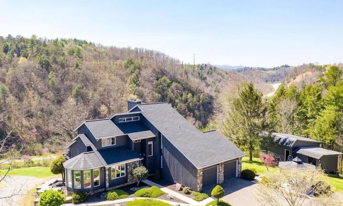 Weaverville House | Beautiful hilltop retreat, secluded yet convenient to Asheville, Weaverville.