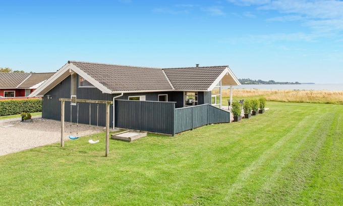 Broager House | Beautiful home in Broager with WiFi