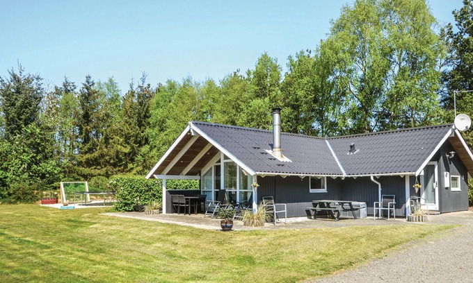 Jegum House | Beautiful home in Oksbøl with sauna