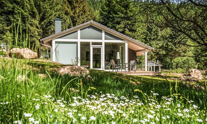 Ruhla House | Beautiful home in Ruhla with sauna