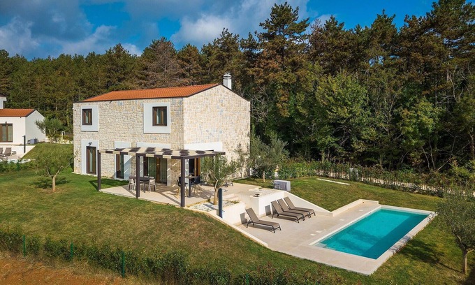 Tinjan House | Beautiful home in Visnjan