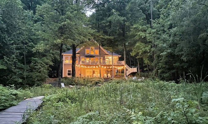 Central Lake Cottage | Beautiful Home on Benway Lake!