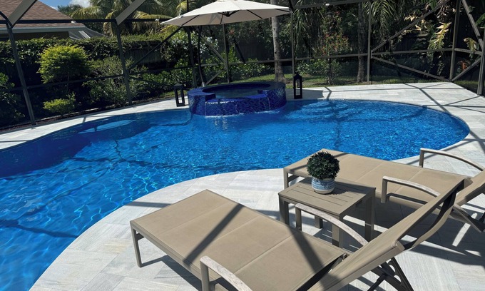 Sea Pines House | Beautiful Home with Sauna & Heated Pool, 5min from Beaches, close to Airport