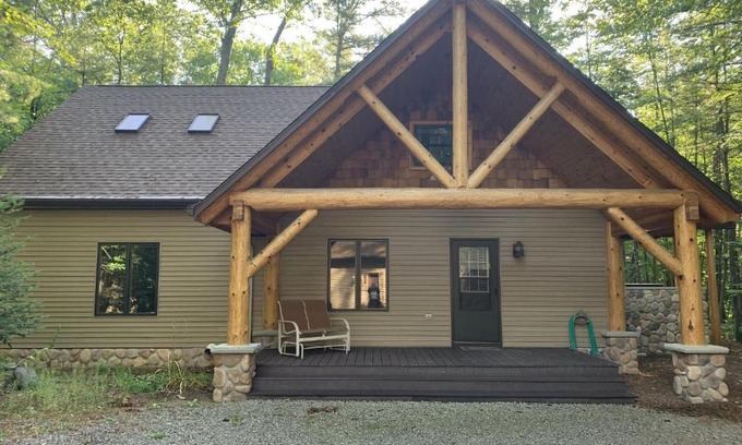 Lewiston House | Beautiful Home with Tee Lake Access