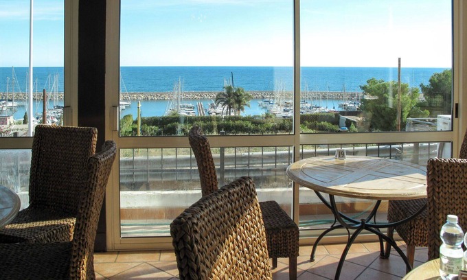 San Lorenzo al Mare House | Beautiful apartment in villa for 4 guests with WIFI, A/C, TV, terrace and pets allowed