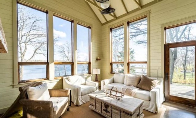 Detroit Lakes Cabin | Beautiful Lake front Property on Lake Munson. Family friendly!