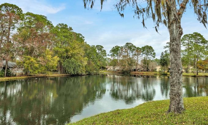 Southside House | Beautiful Lake Mandarin Home