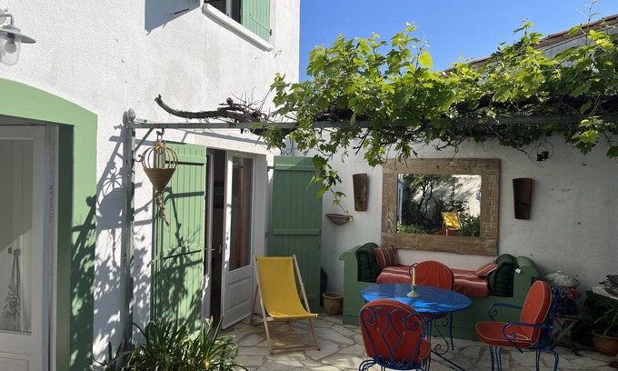 Les Portes-en-Re House | Beautiful large renovated Villa Garden center les Portes en Ré