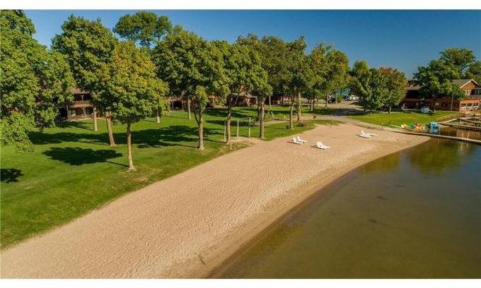 Walker Condo | Beautiful, Large, Lower Level, Beach Frond Condo on Leech Lake, Multi Family