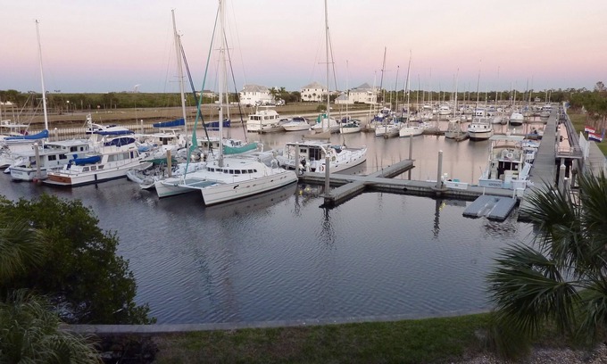 Ruskin House | Beautiful Marina waterside property at Little Harbor Beach Resort, Tampa bay, Fl