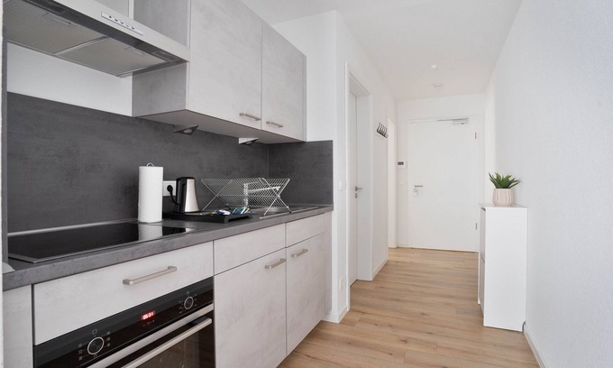 Osnabrueck Apartment | Beautiful & modern double bed studio in the center | home2share