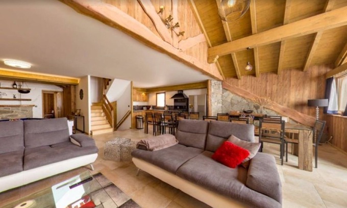 Les Bruyeres Ski Chalet | Beautiful modern chalet in Les Menuires - Ski-in Ski-out location