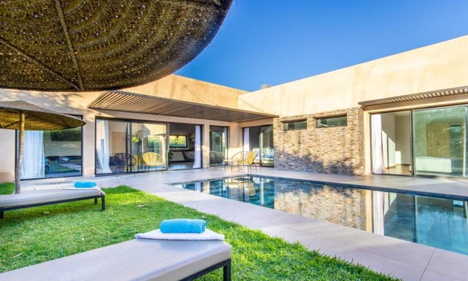 El Aggada Villa | Beautiful Modern Villa with heated Pool at Marrakech