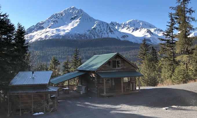 Bear Creek Cabin | Beautiful Mountain Top Cabin with amazing views and private peaceful setting!
