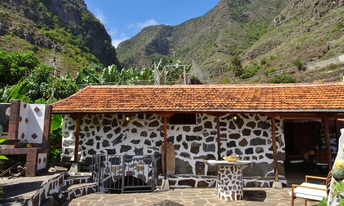 Hermigua House | Beautiful natural stone house with terrace in secluded location