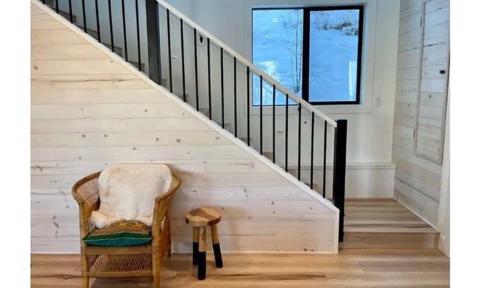 Joseph House | Beautiful new home at Wallowa Lake with dock.
