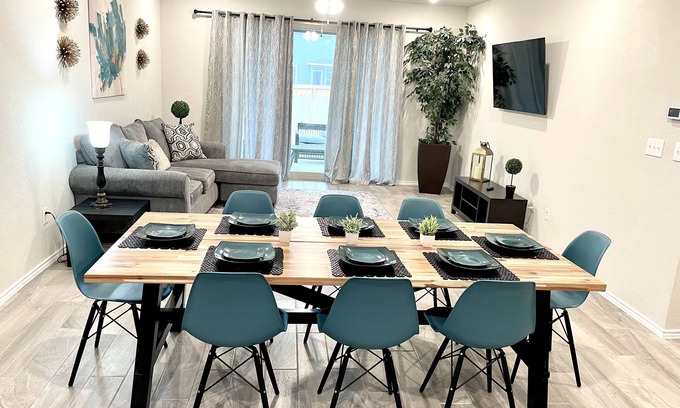 Converse House | Beautiful new home near Randolph Air Force Base